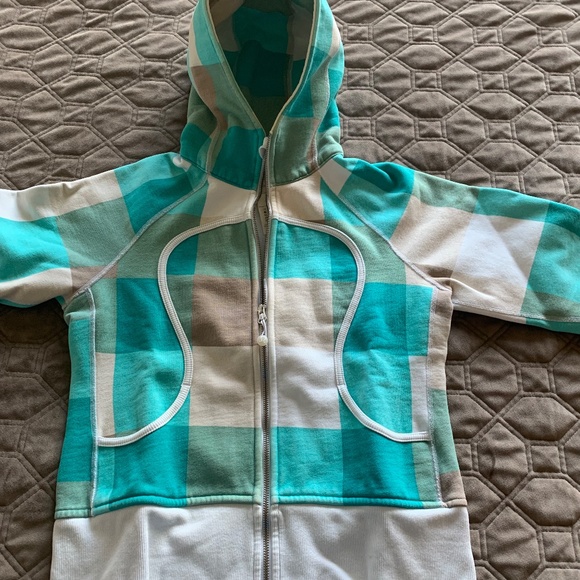 Lululemon Scuba Hoodie - Original Style - Picture 4 of 5